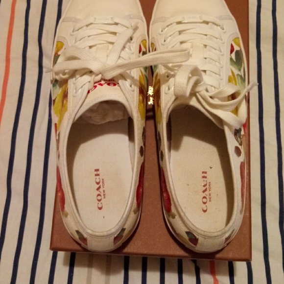 Coach Kristen Watercolor Floral Sneaker - Picture 5 of 8
